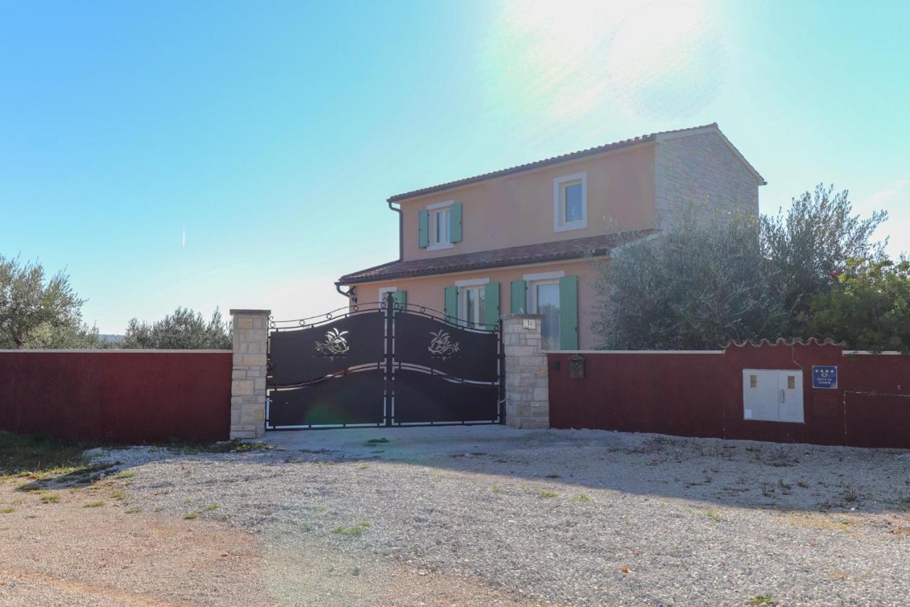 Villa Nona Marija Sveti Lovreč Pazenatički Εξωτερικό φωτογραφία